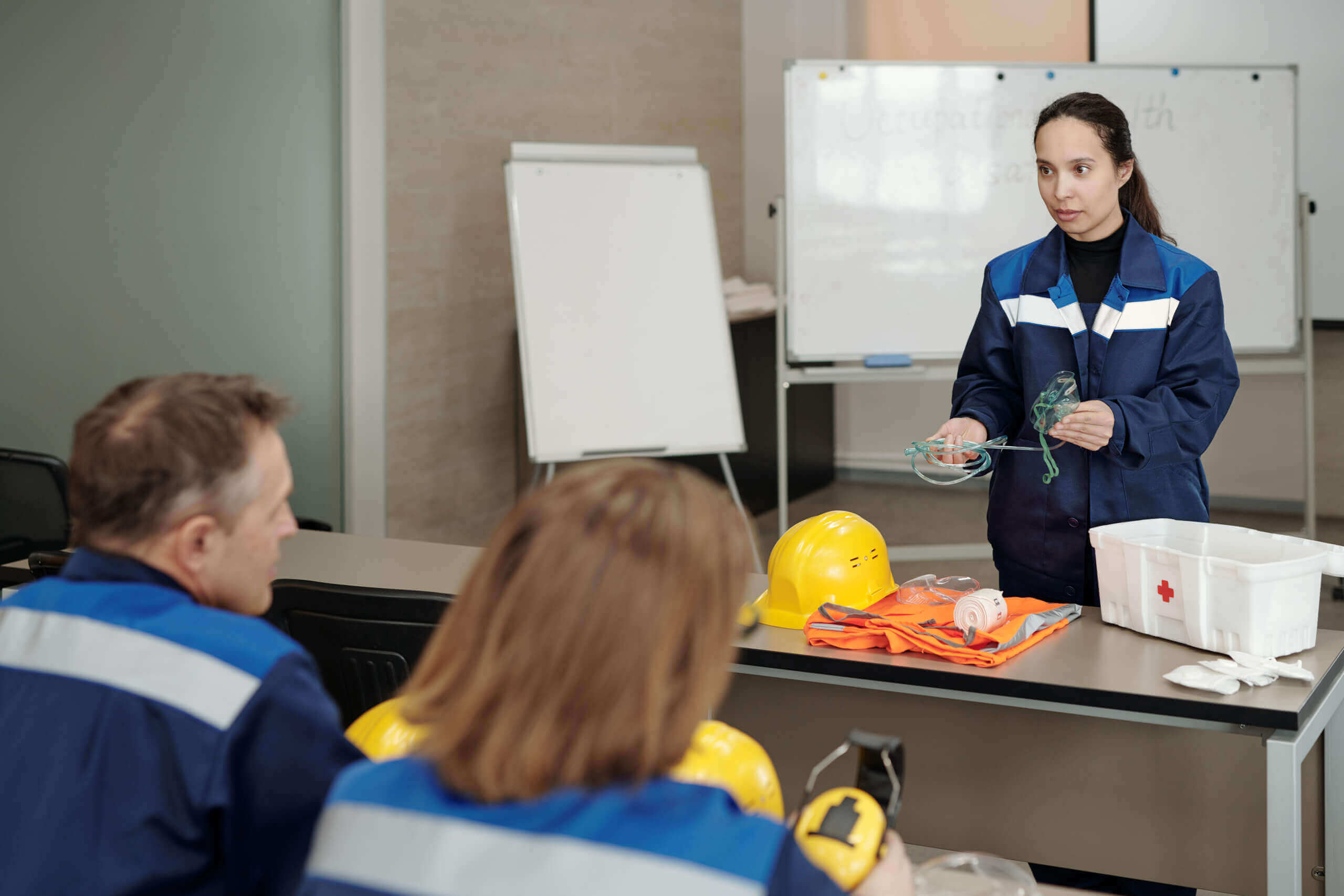 Instructaj de protecția muncii cu echipamente